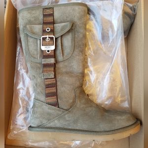 UGG Women Retro Cargo Deep Green Tall Boots Size 6